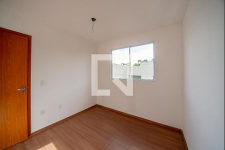 Quarto 2 de apartamento para alugar com 2 quartos, 48m² em Jardim Krahe, Viamão