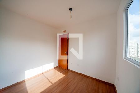 Quarto 2 de apartamento para alugar com 2 quartos, 48m² em Jardim Krahe, Viamão