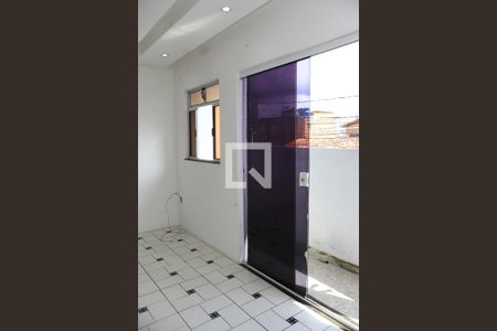 Sala de apartamento para alugar com 2 quartos, 25m² em Cajazeiras, Salvador
