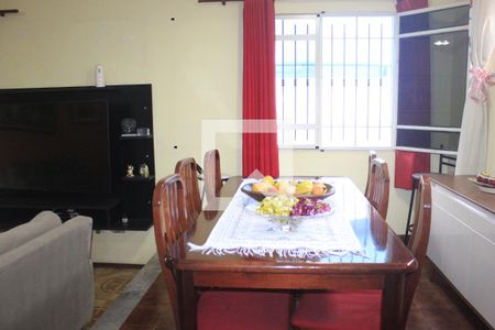 Sala de casa à venda com 4 quartos, 240m² em Vila Galvão, Guarulhos