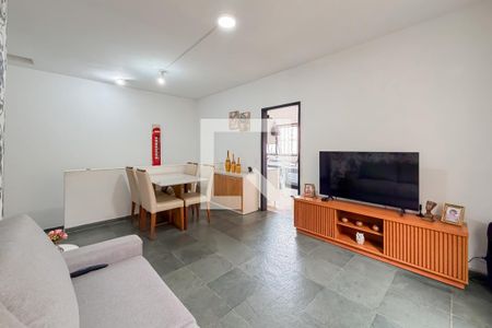 Sala de casa à venda com 6 quartos, 180m² em Ipiranga, São Paulo