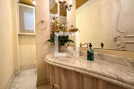 Lavabo de apartamento para alugar com 4 quartos, 220m² em Copacabana, Rio de Janeiro
