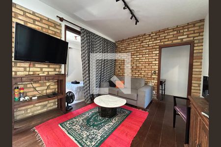 Sala de casa para alugar com 2 quartos, 80m² em Lagoa da Conceição, Florianópolis