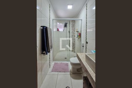 Banheiro da suíte 3 de casa à venda com 3 quartos, 129m² em Jardim Ipe, São Bernardo do Campo