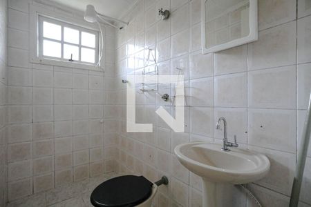 Banheiro de casa para alugar com 1 quarto, 60m² em Vila Oliveira, Mogi das Cruzes