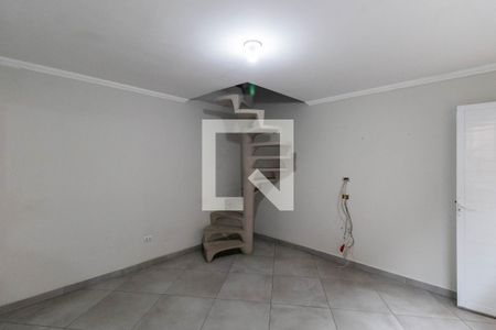 Sala de casa para alugar com 2 quartos, 75m² em Vila Taquari, São Paulo