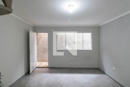Sala de casa para alugar com 2 quartos, 75m² em Vila Taquari, São Paulo