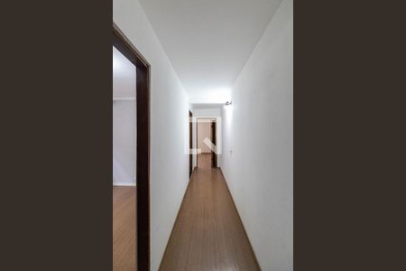 Corredor de casa para alugar com 2 quartos, 75m² em Vila Taquari, São Paulo