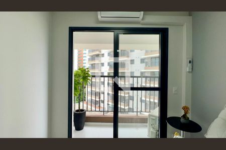 Sacada de kitnet/studio para alugar com 1 quarto, 27m² em Pinheiros, São Paulo