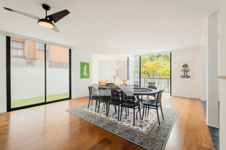 Foto 01 de casa à venda com 4 quartos, 450m² em Jardim das Bandeiras, São Paulo