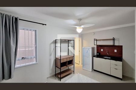 Sala/Quarto/Cozinha de kitnet/studio para alugar com 1 quarto, 22m² em Barra Funda, São Paulo