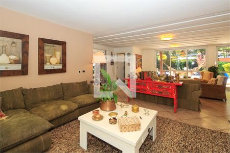 Casa à venda com 4 quartos, 429m² em Jardim Petropolis, São Paulo