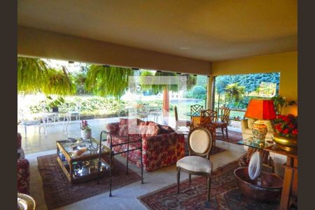 Casa à venda com 3 quartos, 300m² em Chácara Monte Alegre, São Paulo