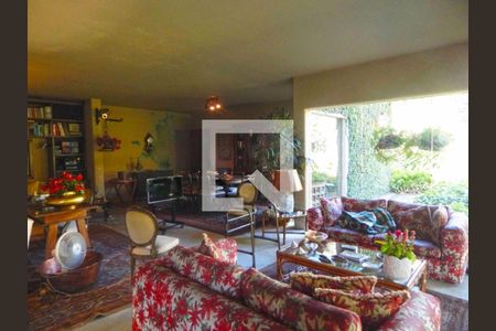 Casa à venda com 3 quartos, 300m² em Chácara Monte Alegre, São Paulo