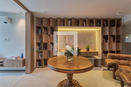 Casa de Condomínio à venda com 3 quartos, 275m² em Vila Mariana, São Paulo