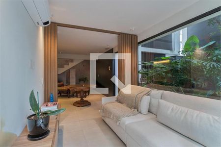 Casa de Condomínio à venda com 3 quartos, 275m² em Vila Mariana, São Paulo