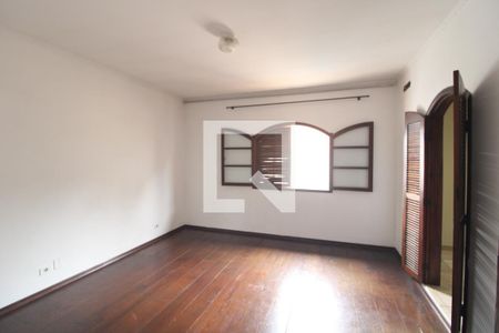 Suíte de casa para alugar com 3 quartos, 160m² em Jardim Lallo, São Paulo