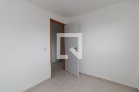 Quarto 1 de apartamento para alugar com 2 quartos, 57m² em Restinga, Porto Alegre