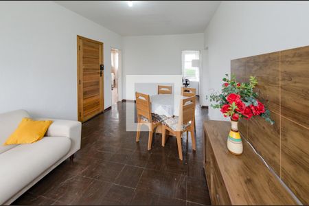 Sala de apartamento para alugar com 3 quartos, 77m² em Conjunto California, Belo Horizonte