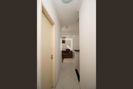 Corredor de apartamento à venda com 2 quartos, 47m² em Vila Palmeiras, São Paulo