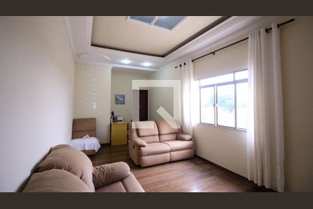 Sala de casa à venda com 6 quartos, 400m² em Capão do Embira, São Paulo