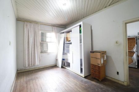 Casa à venda com 3 quartos, 250m² em Vila Nivi, São Paulo