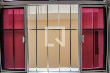 Sala - janela de casa para alugar com 1 quarto, 90m² em Vila Ramos, São Paulo