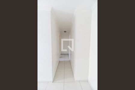 Corredor de apartamento à venda com 2 quartos, 72m² em Jardim Tupanci, Barueri