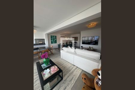 Sala de apartamento à venda com 3 quartos, 150m² em Vila Romana, São Paulo