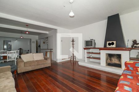 Sala de casa para alugar com 4 quartos, 140m² em Jardim Carvalho, Porto Alegre