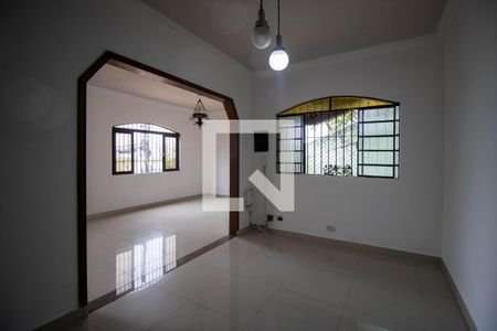 Sala 2 de casa para alugar com 3 quartos, 200m² em Jardim Paris, São Paulo