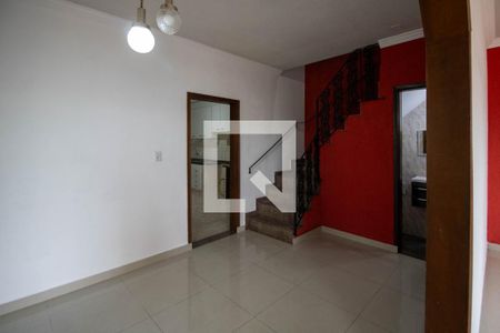 Sala 2 de casa para alugar com 3 quartos, 200m² em Jardim Paris, São Paulo