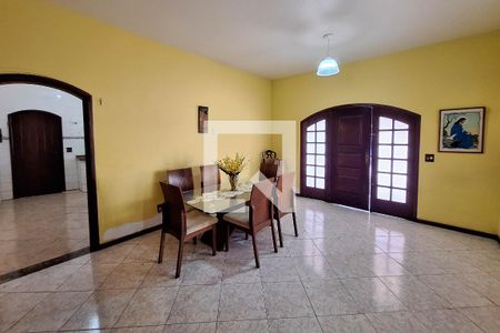 Sala 1 de casa de condomínio para alugar com 3 quartos, 200m² em Itaipu, Niterói