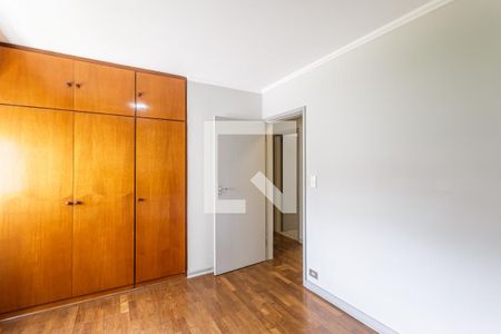 Quarto 1 de apartamento para alugar com 3 quartos, 107m² em Itaim Bibi, São Paulo