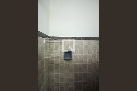 Banheiro de casa para alugar com 1 quarto, 53m² em Vila Imperio, São Paulo