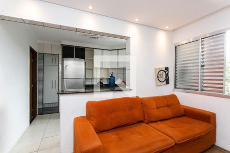 Sala de apartamento para alugar com 2 quartos, 48m² em Conjunto Residencial José Bonifácio, São Paulo