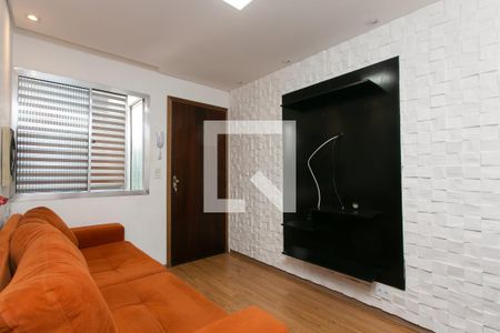 Sala de apartamento para alugar com 2 quartos, 48m² em Conjunto Residencial José Bonifácio, São Paulo