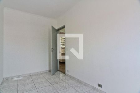Quarto 2 de casa para alugar com 2 quartos, 80m² em Vila Arcadia, São Paulo