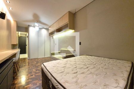 Quarto / Sala  de kitnet/studio à venda com 1 quarto, 40m² em Centro, Campinas