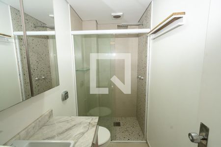 Banheiro de apartamento para alugar com 1 quarto, 44m² em Petrópolis, Porto Alegre
