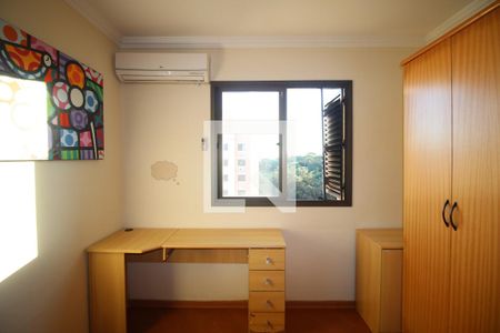 Quarto 1 de apartamento à venda com 2 quartos, 58m² em Jardim Carvalho, Porto Alegre