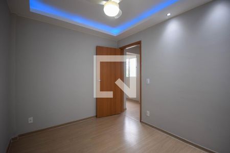 Quarto 1 de apartamento para alugar com 2 quartos, 47m² em Taquara, Rio de Janeiro
