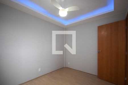 Quarto 1 de apartamento para alugar com 2 quartos, 47m² em Taquara, Rio de Janeiro