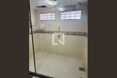 Banheiro de casa para alugar com 2 quartos, 120m² em Bairro Carolina, Duque de Caxias