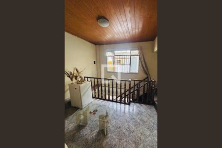 Corredor de casa para alugar com 2 quartos, 120m² em Bairro Carolina, Duque de Caxias