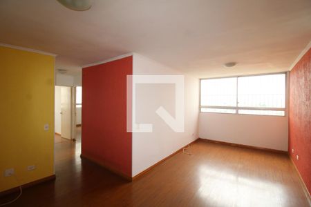 Sala de apartamento para alugar com 3 quartos, 90m² em Vila Diva, São Paulo