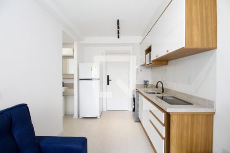 Sala e Cozinha de apartamento para alugar com 1 quarto, 27m² em Pinheiros, São Paulo