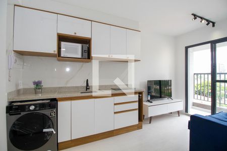 Sala e Cozinha de apartamento para alugar com 1 quarto, 27m² em Pinheiros, São Paulo