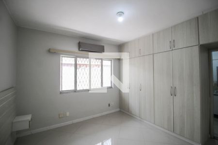 Suíte de casa para alugar com 3 quartos, 220m² em Ponto Chic, Nova Iguaçu