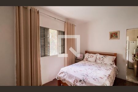 Quarto 1 de casa à venda com 6 quartos, 300m² em Vila Euthalia, São Paulo